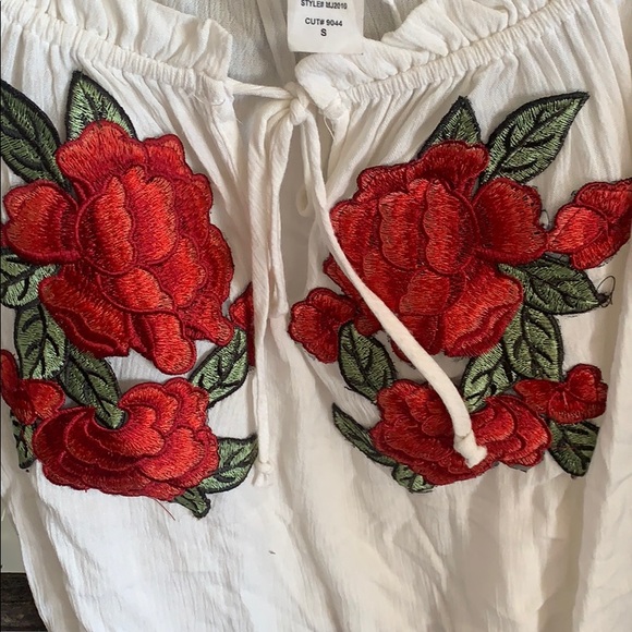 Embroidered Top - Picture 2 of 4